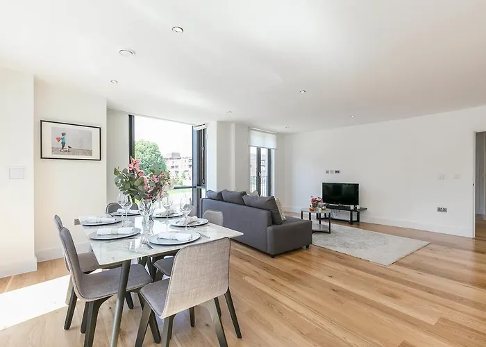 Portobello Apt With Floor-To-Ceiling Views